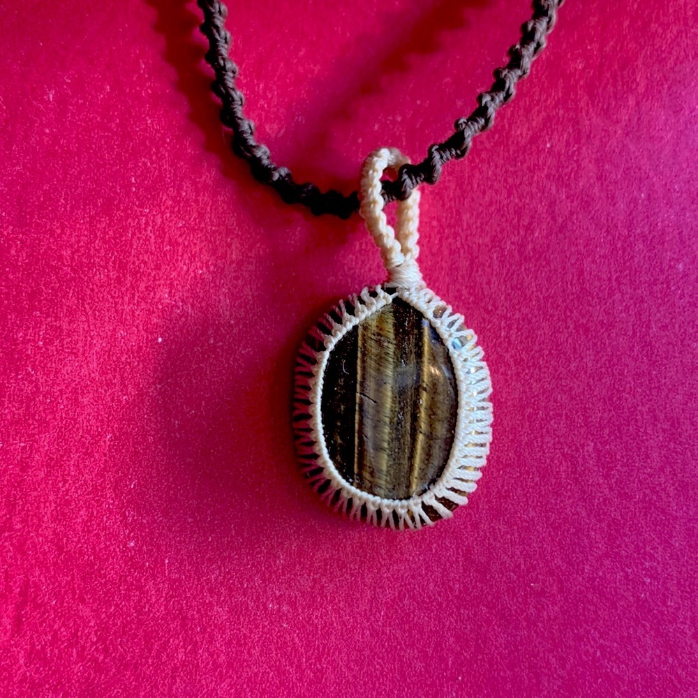 Vintage Handmade Necklace with Natural Tiger Eye Stone - Picture 3 of 4